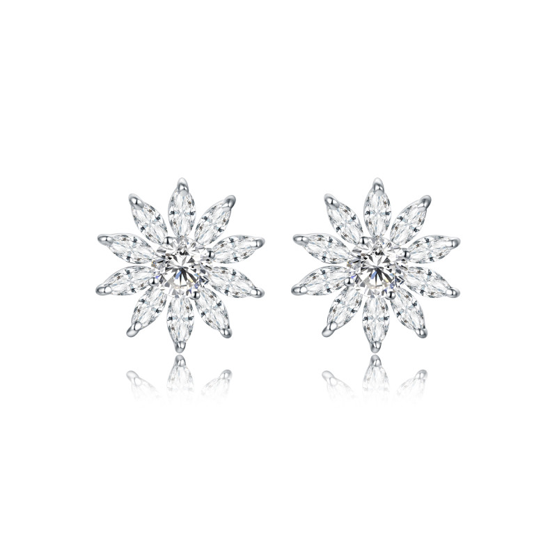 White Diamond Floral Earrings / PK-77E/OMR